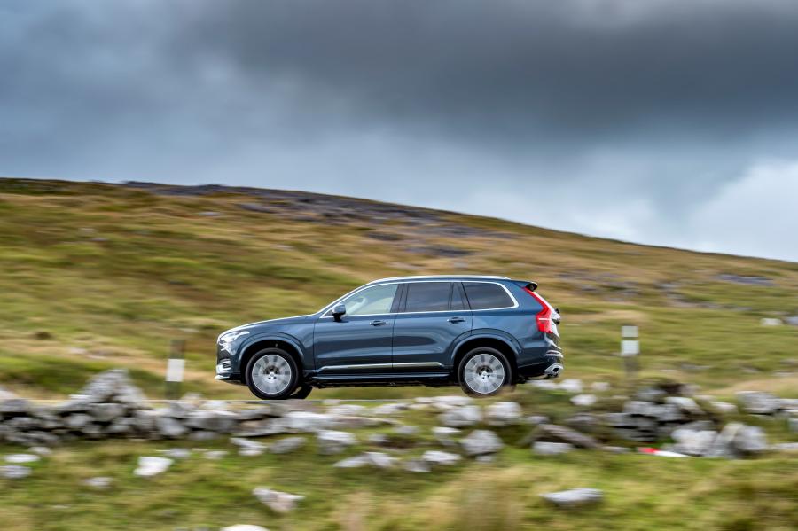  Volvo XC90 B5 Inscription 2019 года  (UK) (фото 31 из 40)